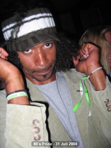 2004073180sPRIDEFEST-025.JPG