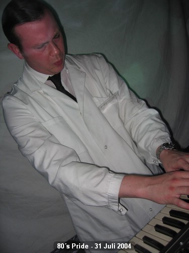 2004073180sPRIDEFEST-050.JPG