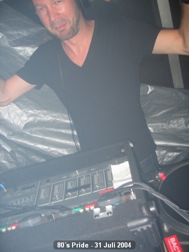 2004073180sPRIDEFEST-142.JPG